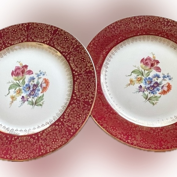 Homer Laughlin Filigree Gold Trim Plates of 2 - Picture 2 of 6